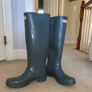 Grey size 8 hunter boots